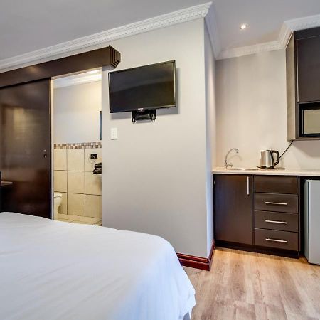 The Nightingale Guesthouse Bloemfontein Zewnętrze zdjęcie