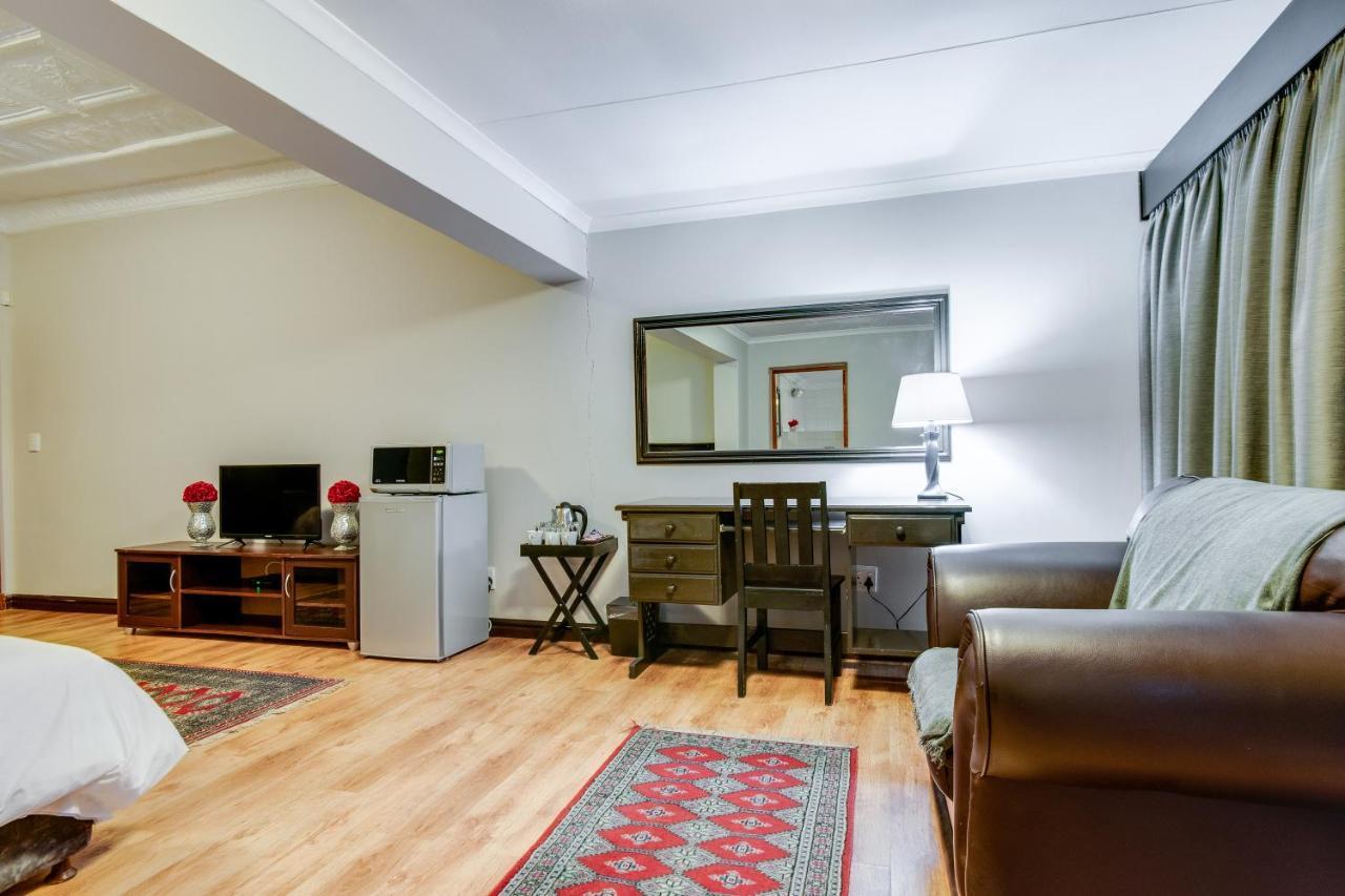 The Nightingale Guesthouse Bloemfontein Zewnętrze zdjęcie